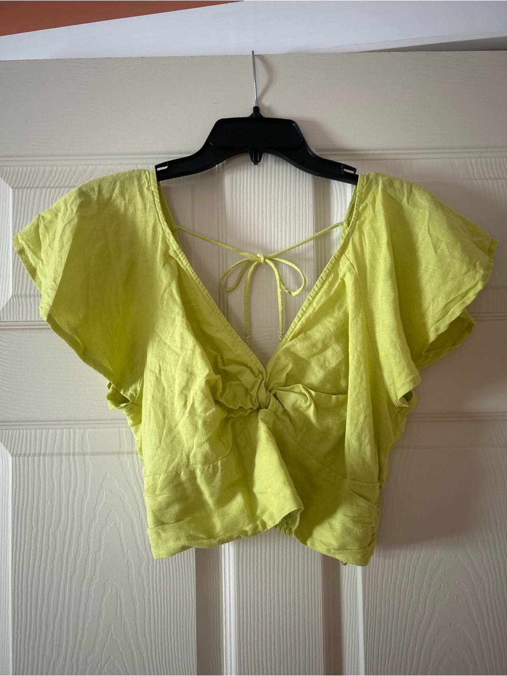Anthropologie Chartreuse Flutter-Sleeve Tie-Back Crop Top Size: XS